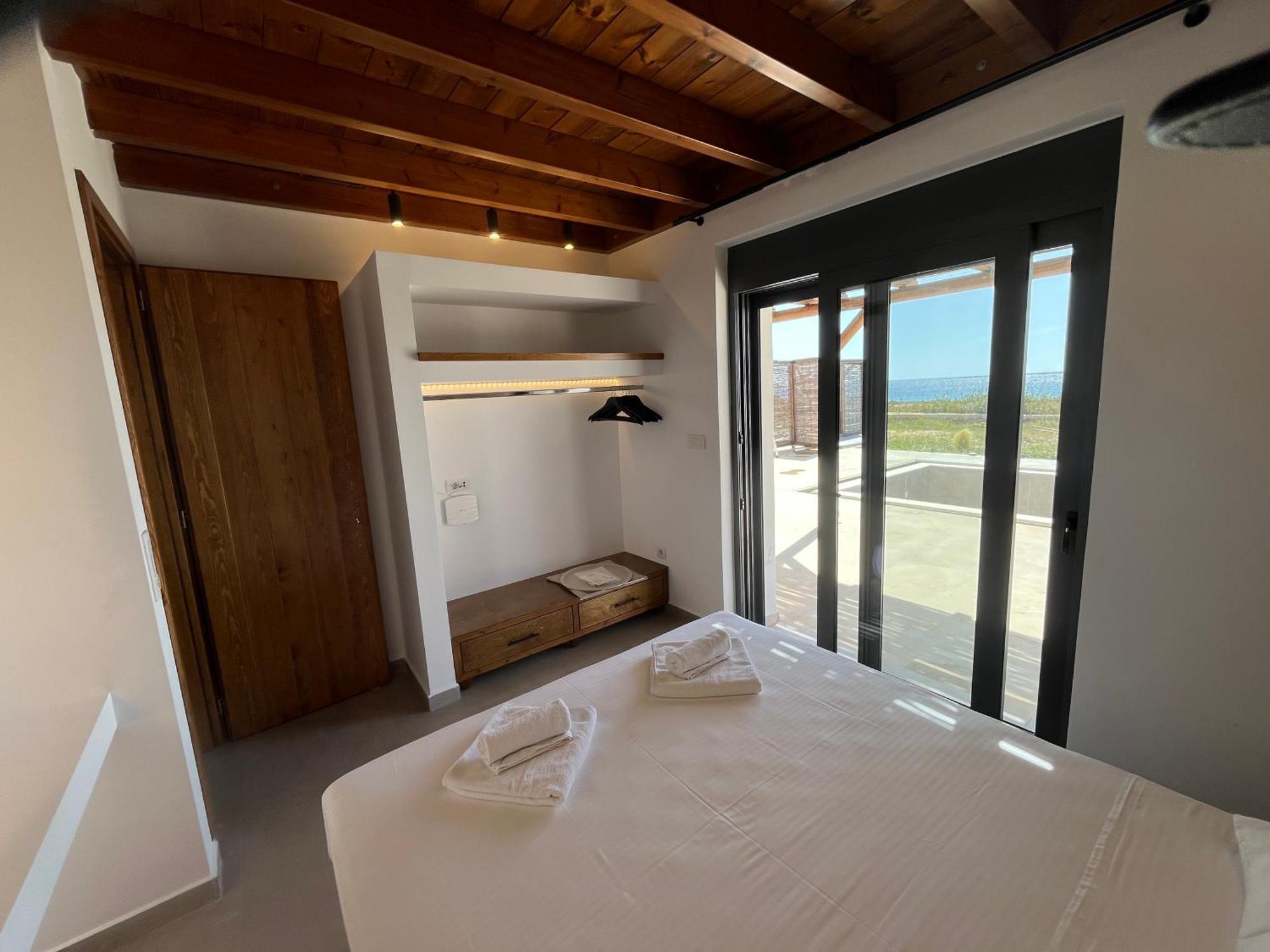 Cato Agro 3, Seafront Villa With Private Pool Afiartis Exterior photo